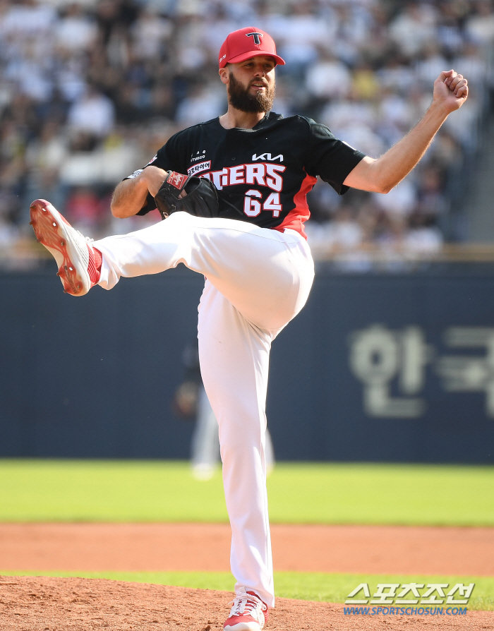 '3이닝 6실점' 데뷔전, 사령탑은 ‘긍정' 신호를 봤다…“가장 센 팀에…