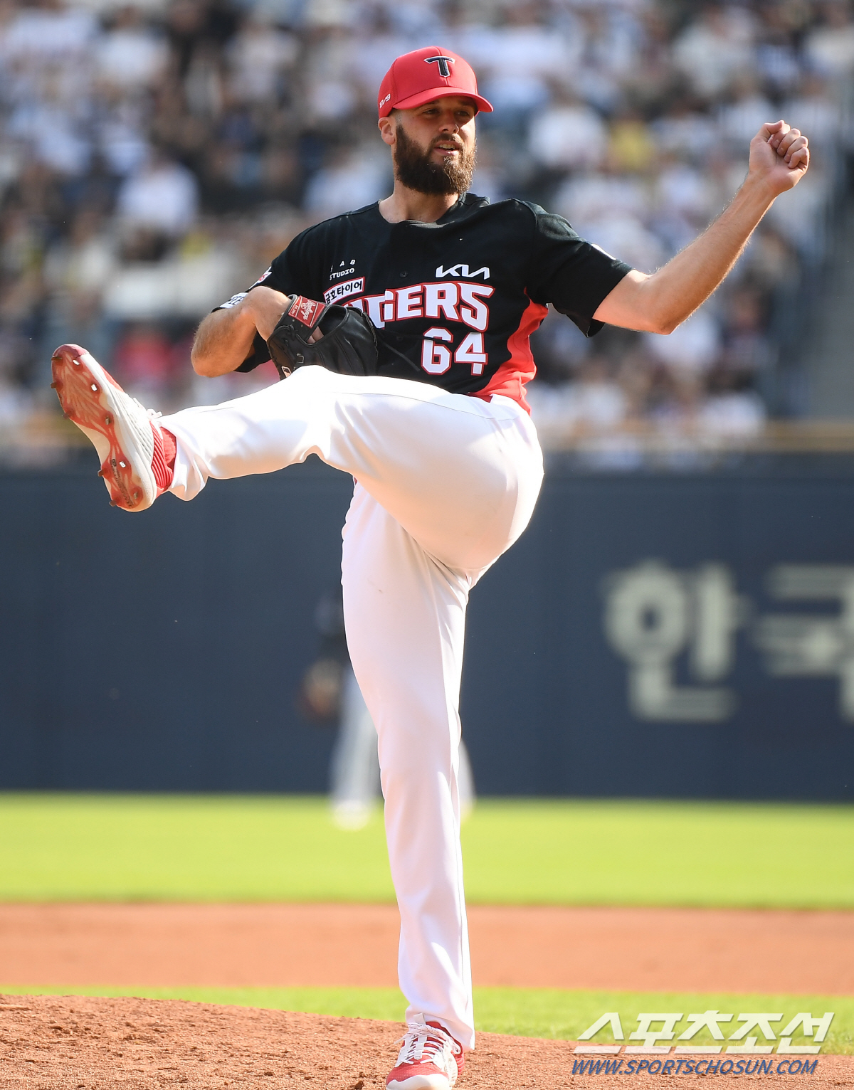'3이닝 6실점' 데뷔전, 사령탑은 ‘긍정' 신호를 봤다…“가장 센 팀에…
