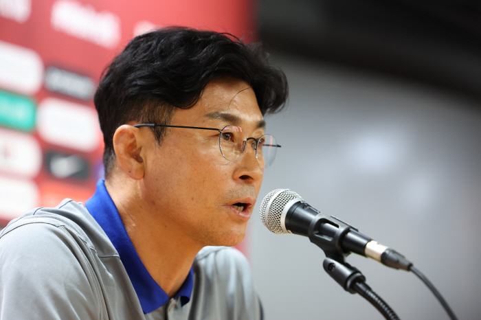 [현장인터뷰]클린스만의 흔들기→中 최종전, 김도훈 감독 "우려는 기우, …