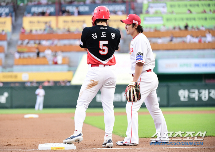 '웃어야 하나, 울어야 하나...' 빅이닝 마침표 3루타 치고 포효 세리…