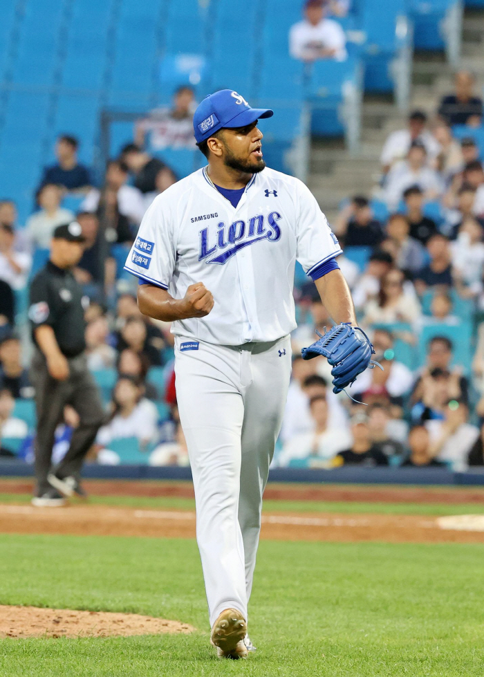 '조기강판→완벽투→난조' 기복왕 외인, '150㎞' 직구 던졌지만…5이닝…