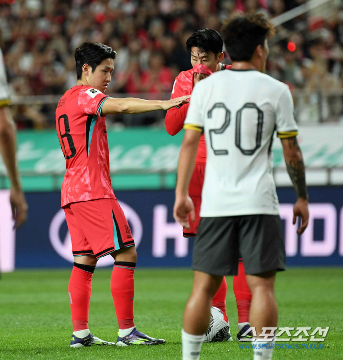 손흥민-이강인 또 번뜩이자 '만리장성'무너졌다…한국, 1-0 중국 격파+…