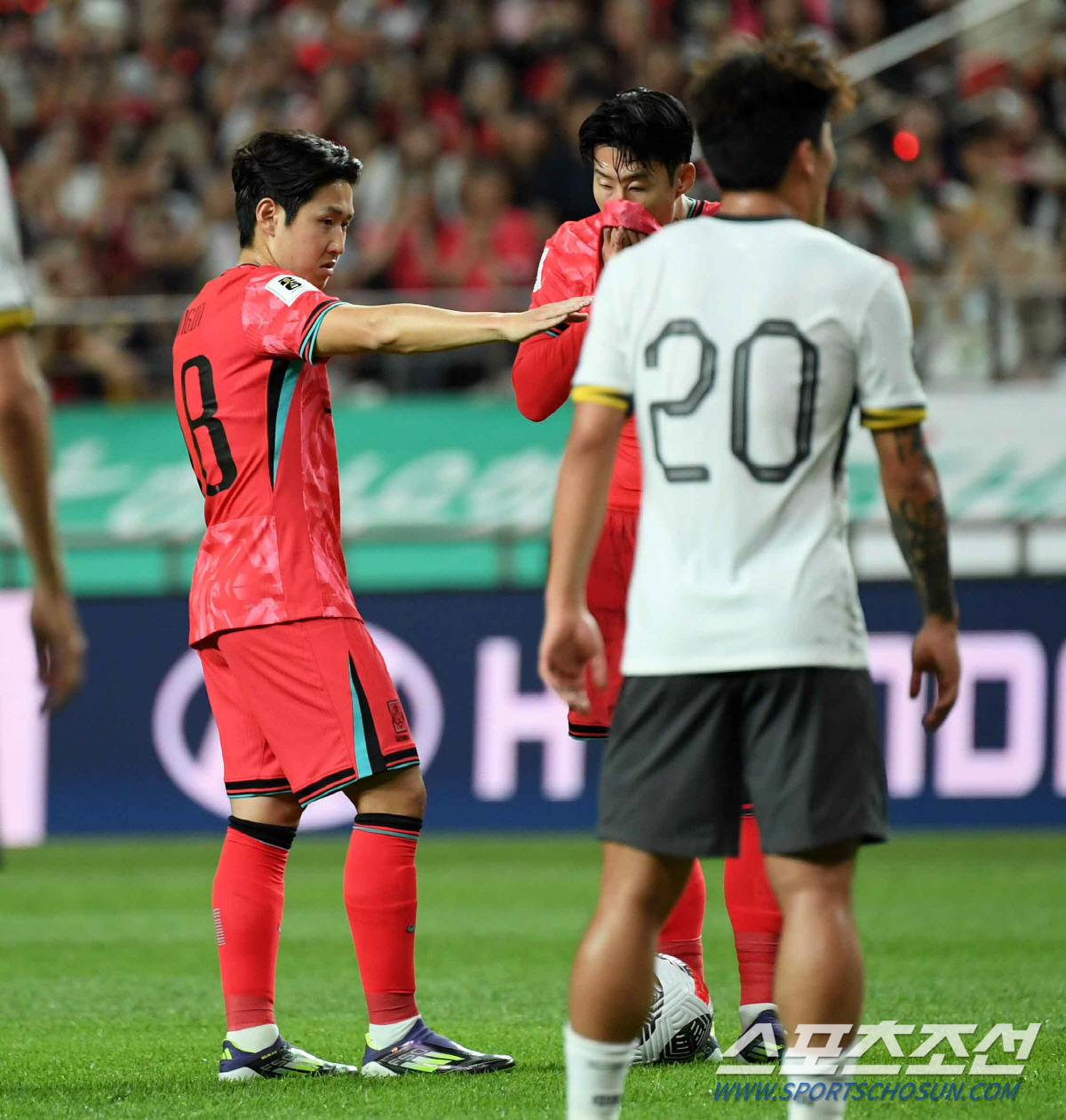 손흥민-이강인 또 번뜩이자 '만리장성'무너졌다…한국, 1-0 중국 격파+…