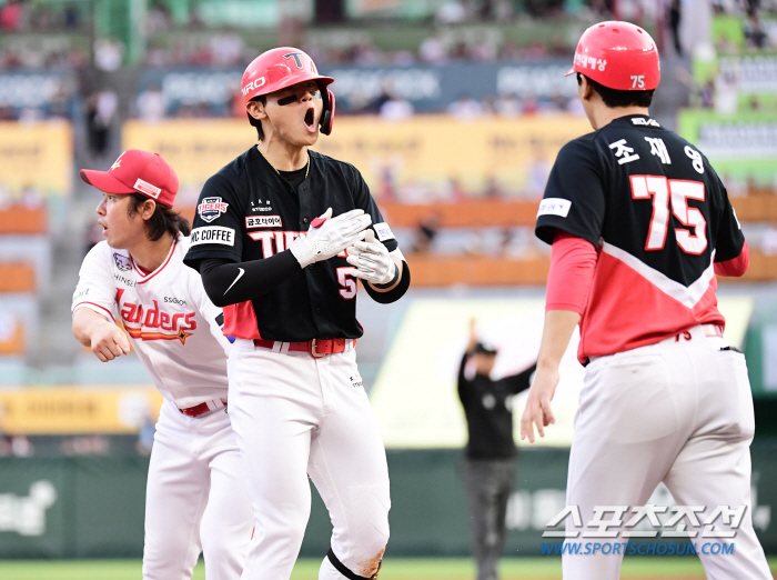 오심으로 돌입한 연장전, 그래도 웃었다! SSG, 갈길 바쁜 KIA에 역…