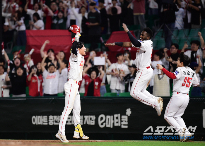 '역전 3루타+생애 첫 끝내기' 1R 신인이 일 냈다! "꿈에 그리던 장…