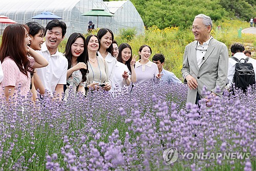 유인촌 장관, 여행가는 달 맞아 대구·경북 관광프로그램 체험