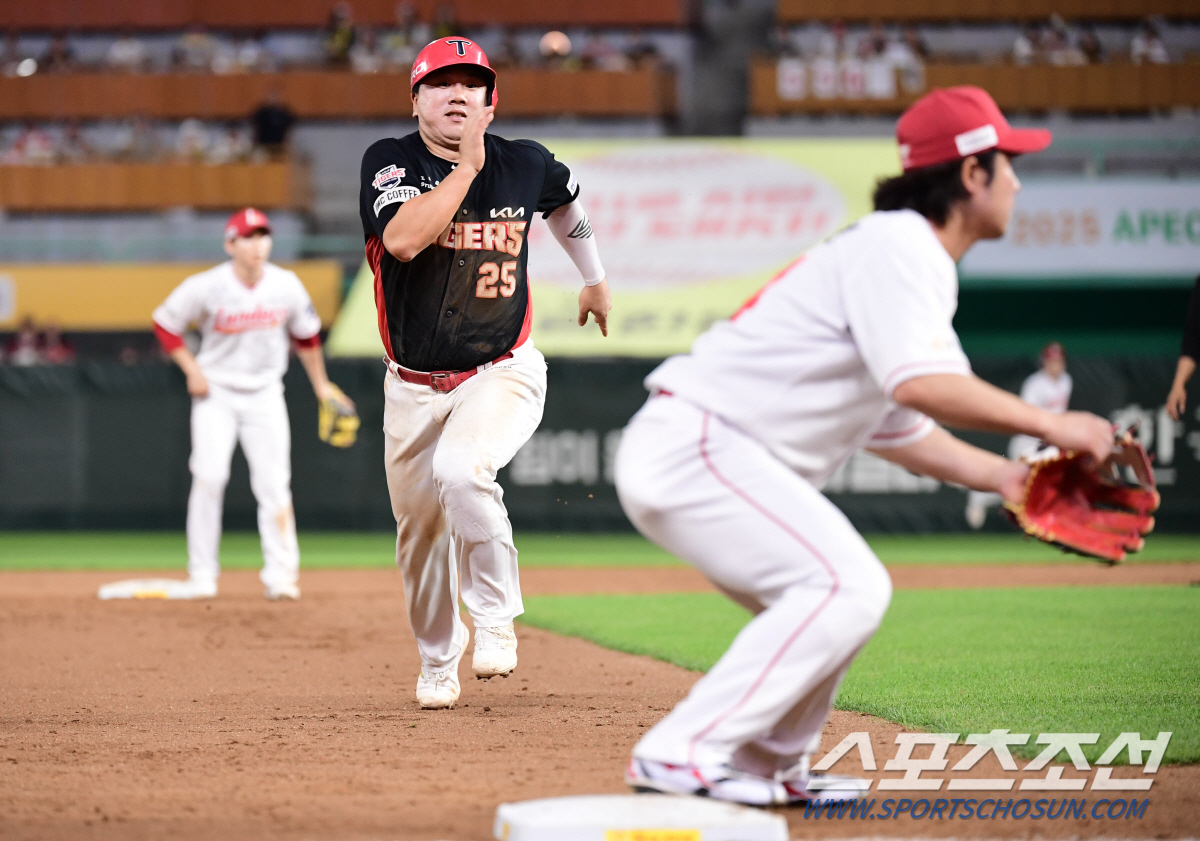간절함으로 뻗은 오른팔...위기의 KIA 살린 건 포기 몰랐던 이우성이었…