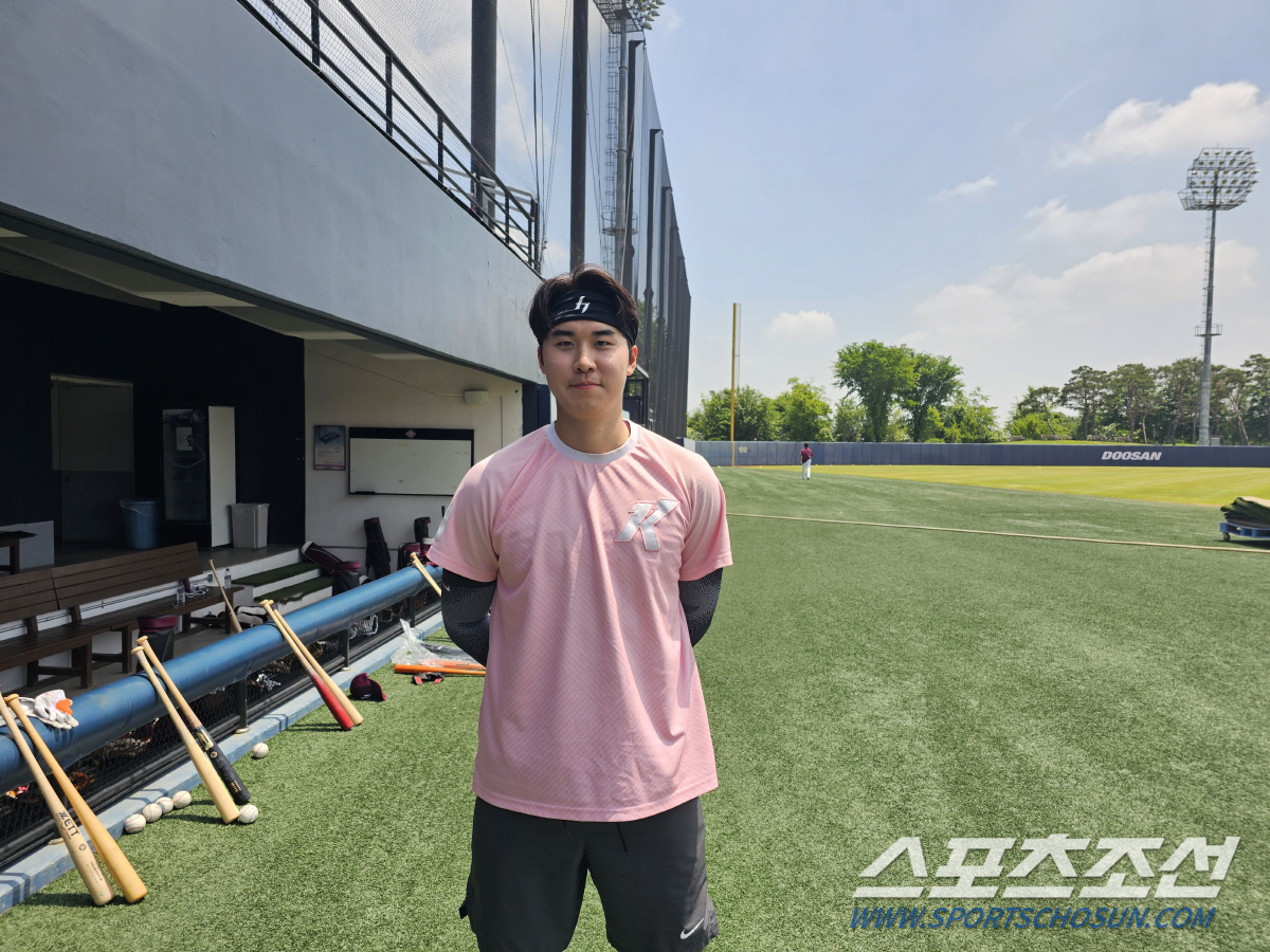'청대 4번 출신의 파워...' '9억팔' 장재영 밀어쳐서 잠실구장 크기…