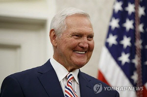 '美 NBA 로고 모델' 전설의 농구스타 제리 웨스트 별세(종합)