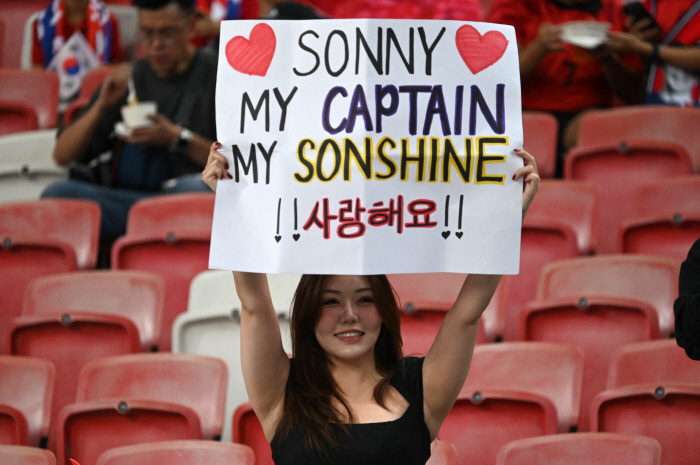 '월클 맞습니다' SON, 세계 축구선수 20위 등극! "토트넘의 가장 …