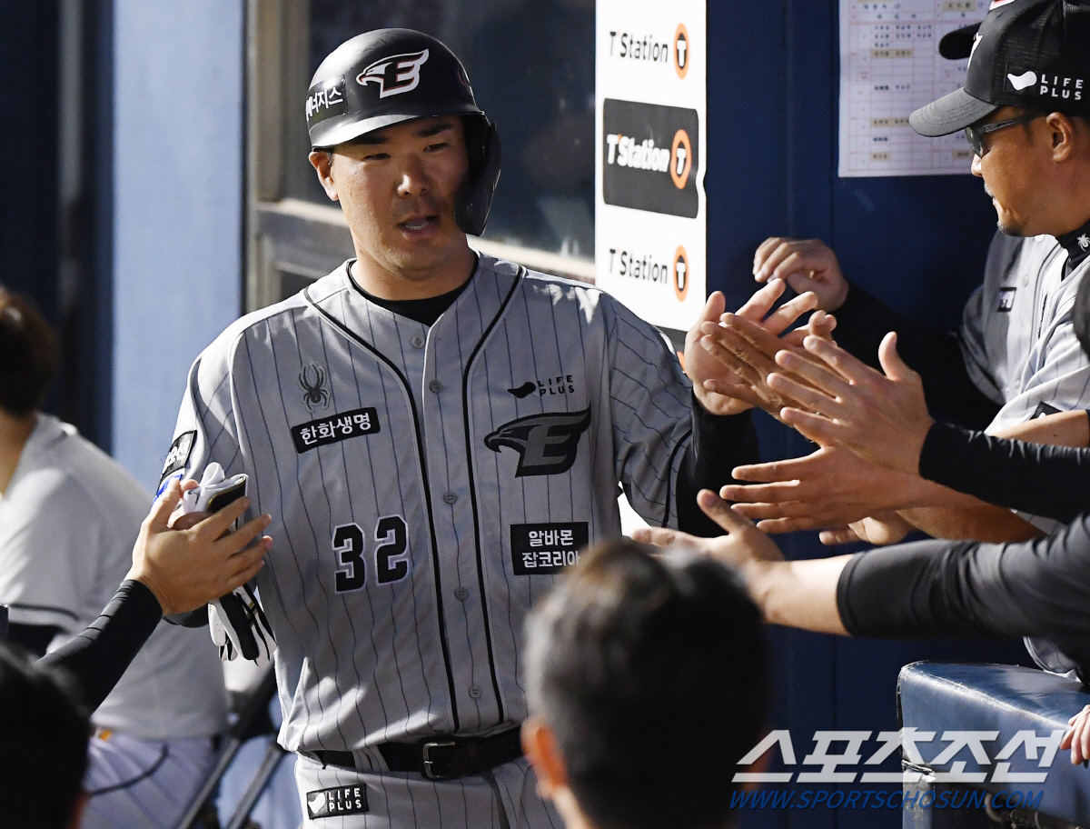 "그렇게 서운하게 끝내면 안돼"…'19년 차 안방마님' 가치. 포수왕국 …