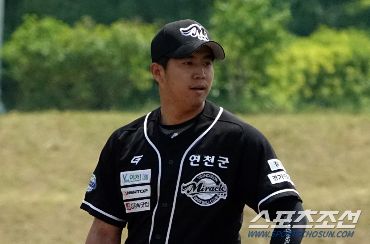대학 에이스→부상→군복무→일본 독립리그→연천미라클→KIA 입단. 148k…