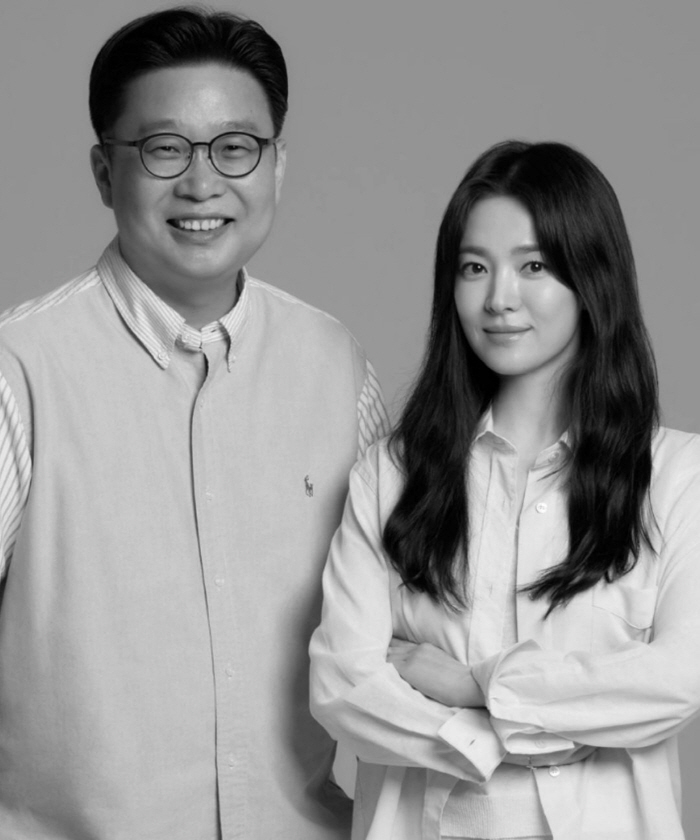 [공식] 송혜교, 또 서경덕 교수와 일냈다…몽골 '이태준 선생 기념관' …