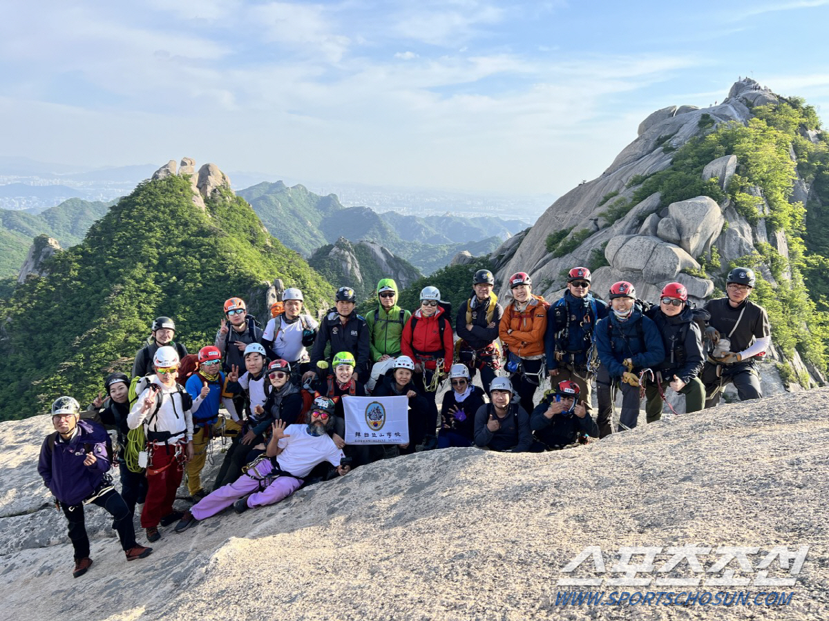 "韓알피니즘X안전산악교육의 요람"한국등산학교 빛나는 50주년,정규반100…