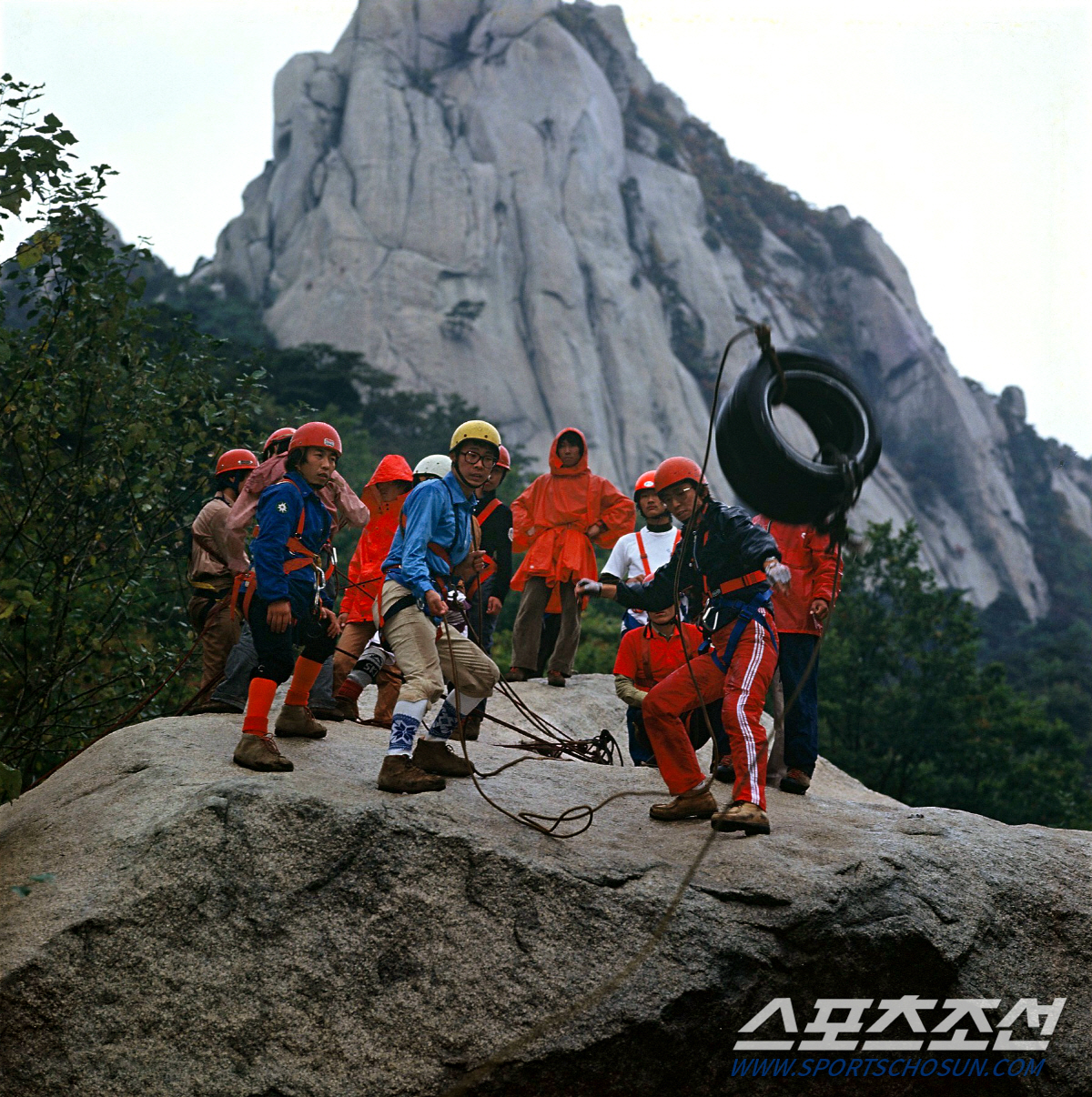 "韓알피니즘X안전산악교육의 요람"한국등산학교 빛나는 50주년,정규반100…