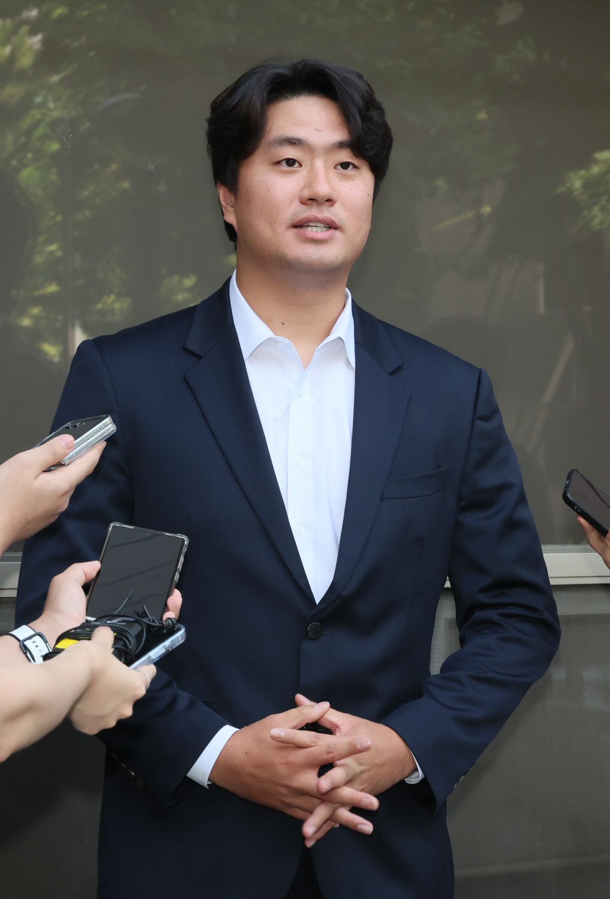 '항소심 무죄' 이영하 3년 학폭 꼬리표 뗐다…"재판 받는 모습 보고 운…