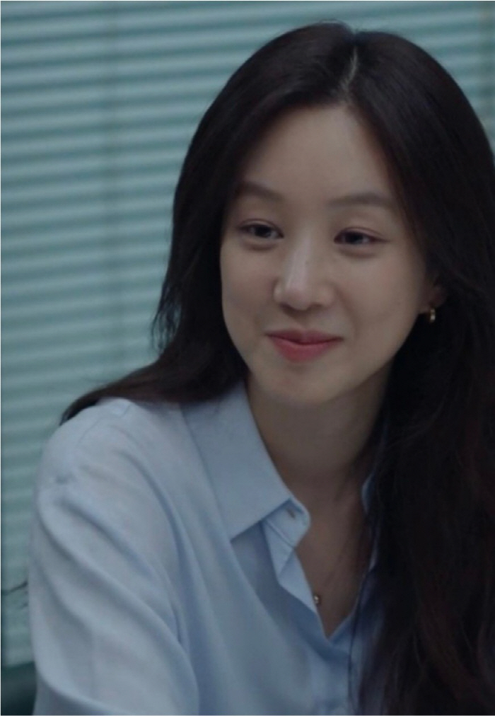 [SC초점] tvN '졸업' 혜진 쌤이 착용한 '검지 반지'는 어디꺼? …