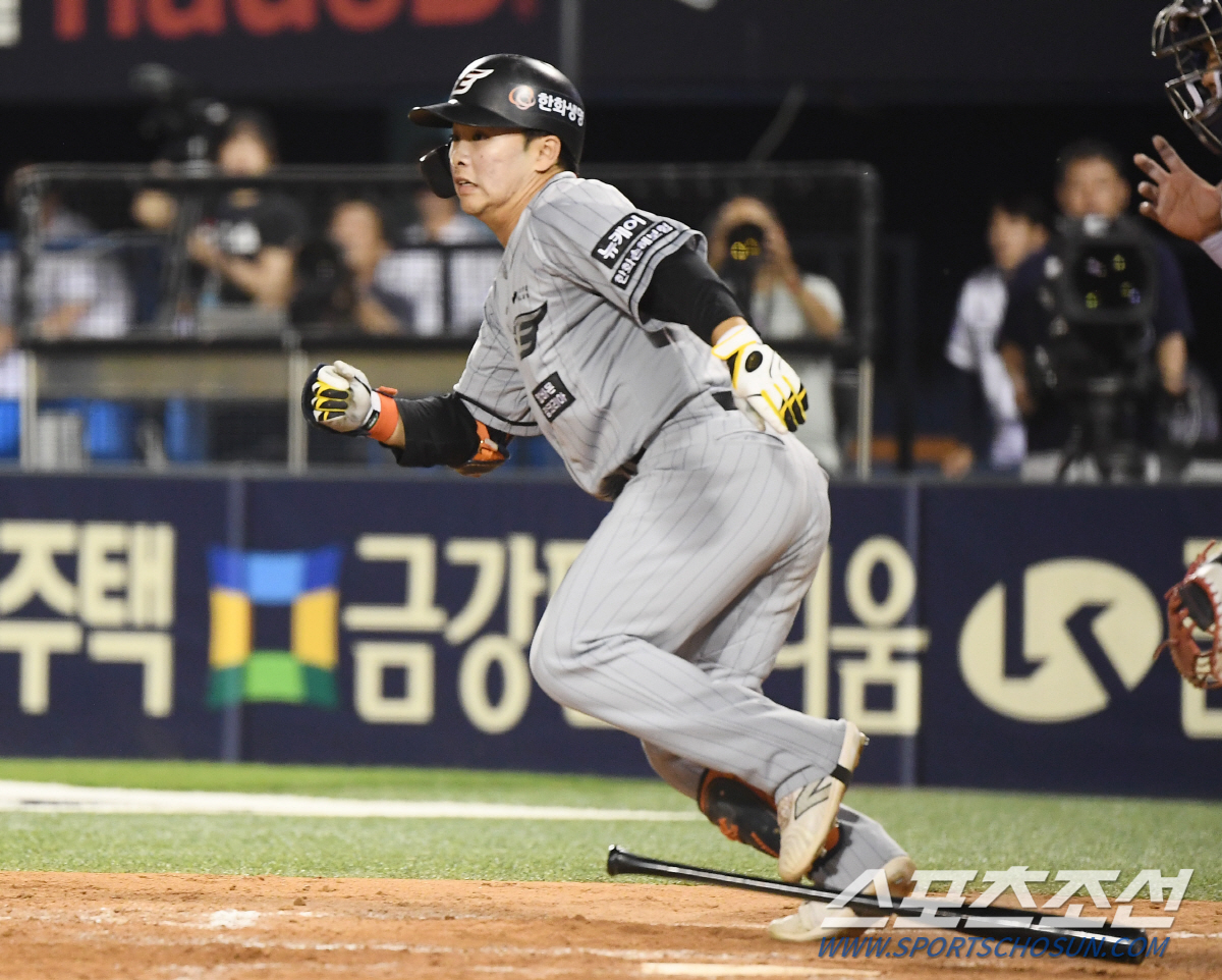 '연출 김경문, 주연 문현빈, 조연 하주석' 맥을 짚는 명의의 승부수, …