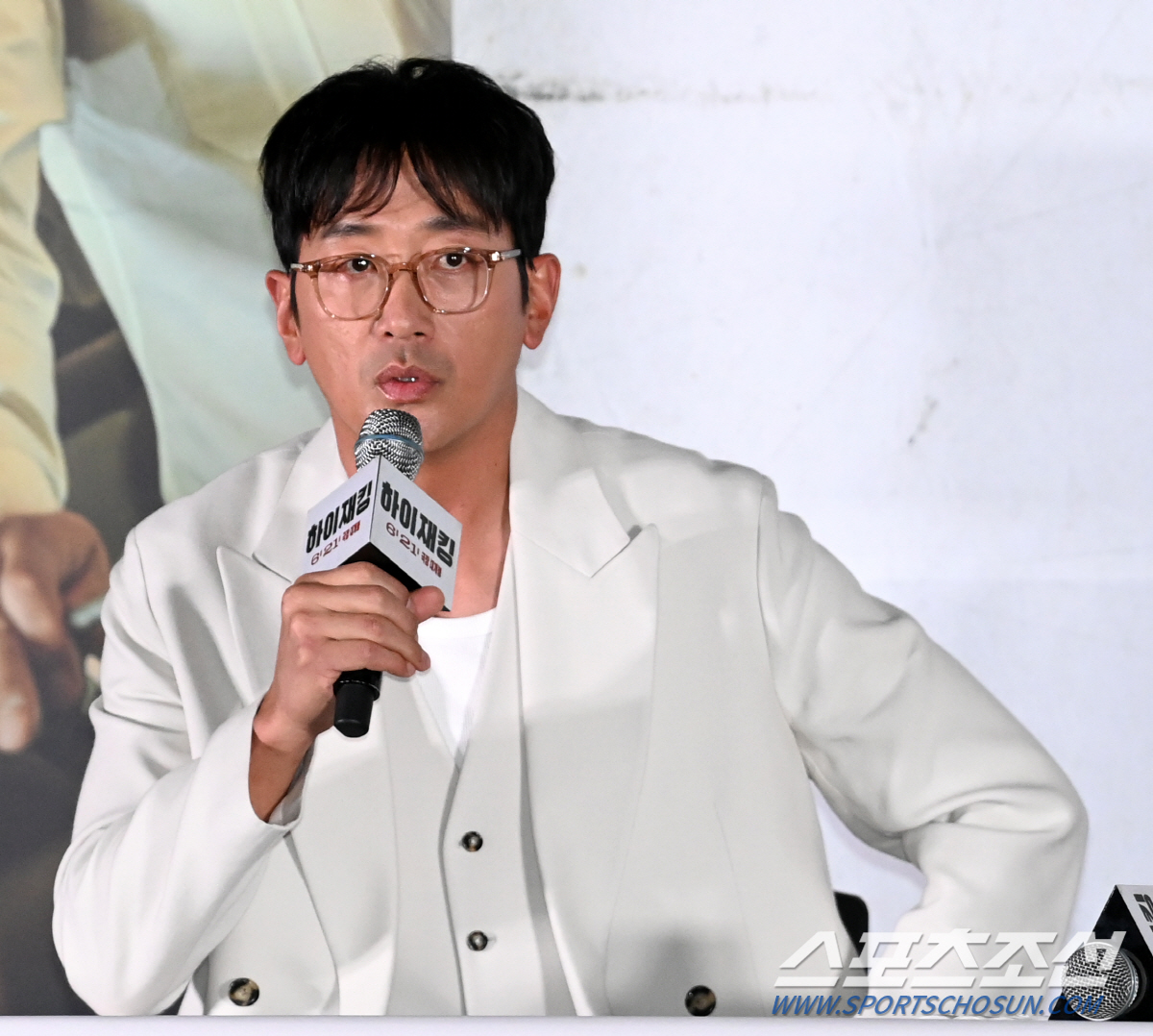 '하이재킹' 하정우 "내가 고생하면 흥행한다고? 기대하는 바람 크다"