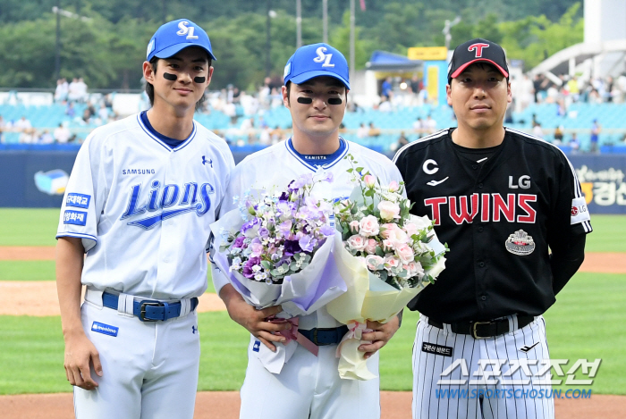 '400호 금자탑' 박병호 "삼성-LG 함께 축하해줘 감동…야구인생 마지…