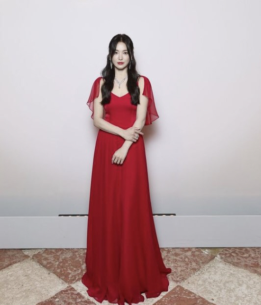 송혜교·차은우, 이탈리아 빛낸 K-얼굴천재들 "16살 나이차 안 믿겨"