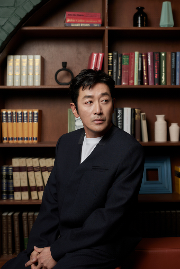 [인터뷰④] 하정우 "여진구 '두발로 티켓팅'서 매일밤 와인 마시며 캐스…