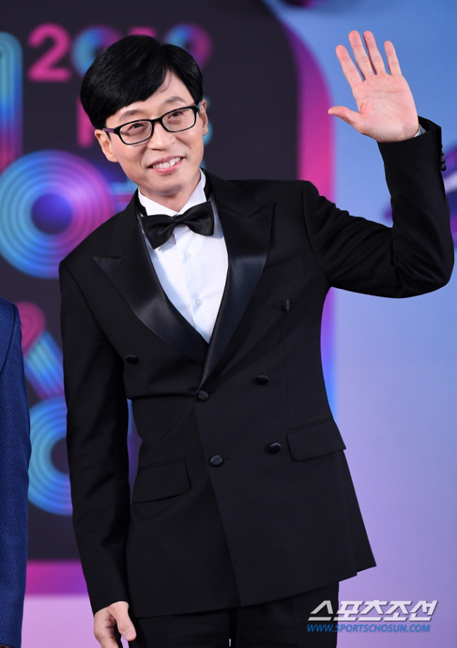 유재석, 또 선행...여성청소년 생리대 지원사업에 5천만원 기부 [공식]