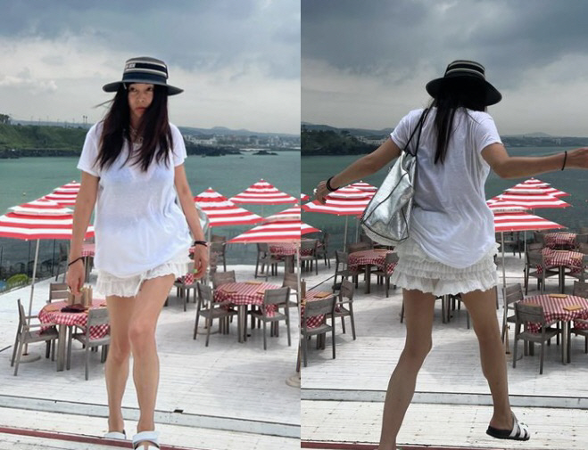 61세 황신혜, '초미니 팬츠' 완벽 소화 "20대 딸 옷 입었어요"