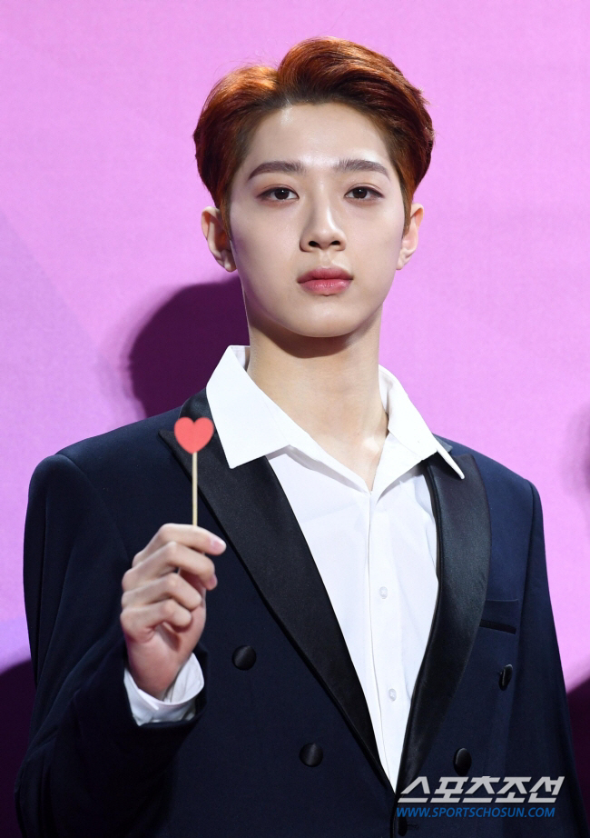 "진로 바꾸기로 결정"..'워너원 출신' 라이관린, 연예계 은퇴하나?[종…