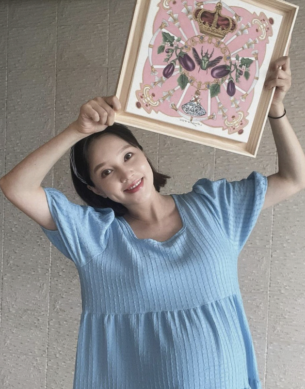 아유미, 결혼 2년만 득녀 "노산 걱정 있었지만"…연예계 축하 물결 [종…