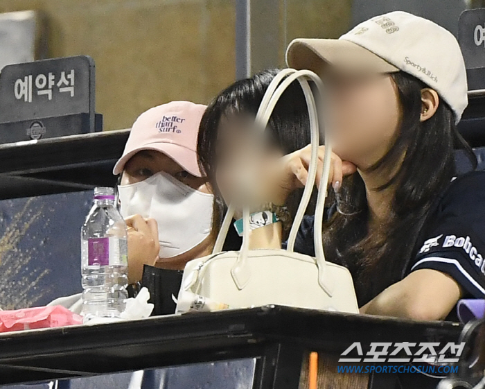 이강인의 엄청난 야구 사랑...3일 전엔 두산 팬이었는데, 금세 KT 팬…