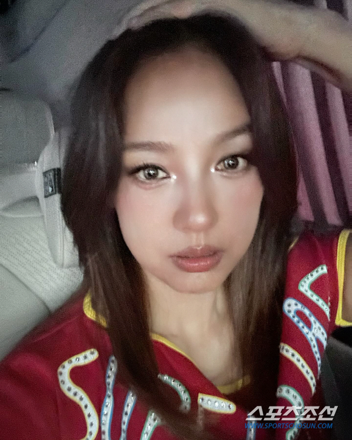 [SCin스타] "신선한 설렘 준 그녀 고마워" 이효리, 2003년 그시…