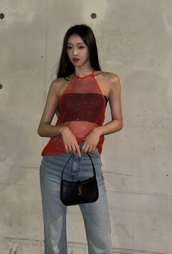 오마이걸 유아, '개말라' 미녀의 정석…'납작배'에 기럭지까지 '깜짝'