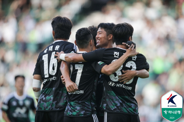 [현장리뷰]송민규vs신진호 신경전…'문선민 멀티골' 전북 현대, '김성민…