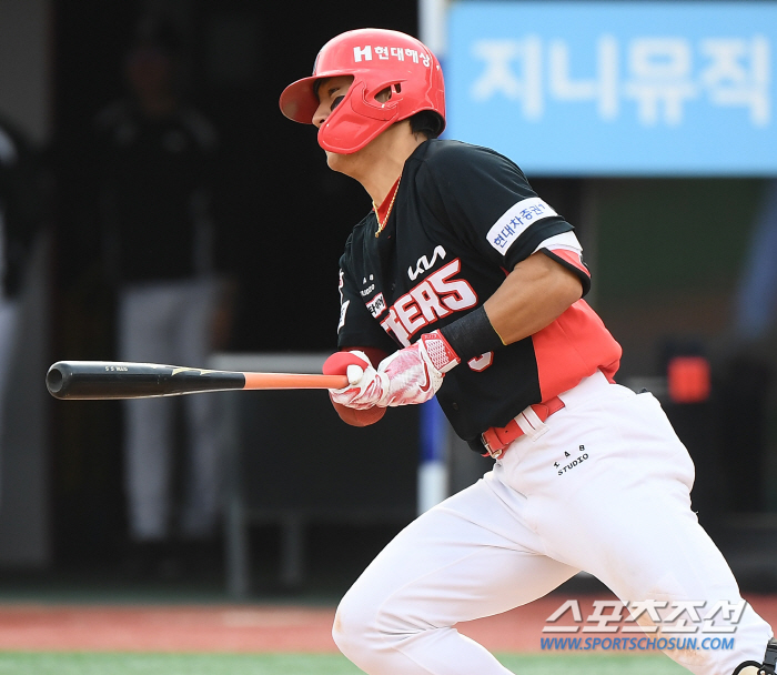 '지리하던 9회 김도영 쐐기포가 터졌다' KIA, 수원 3연전 폭풍 스윕…