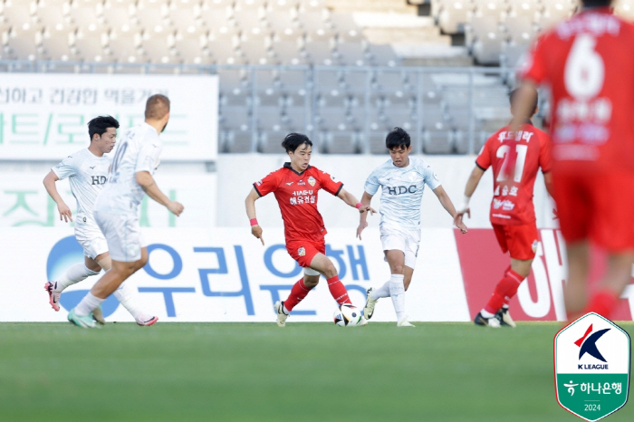 [현장리뷰] 충남아산 파상공세, 부산 골문은 너무 견고했다. 0-0 무승…