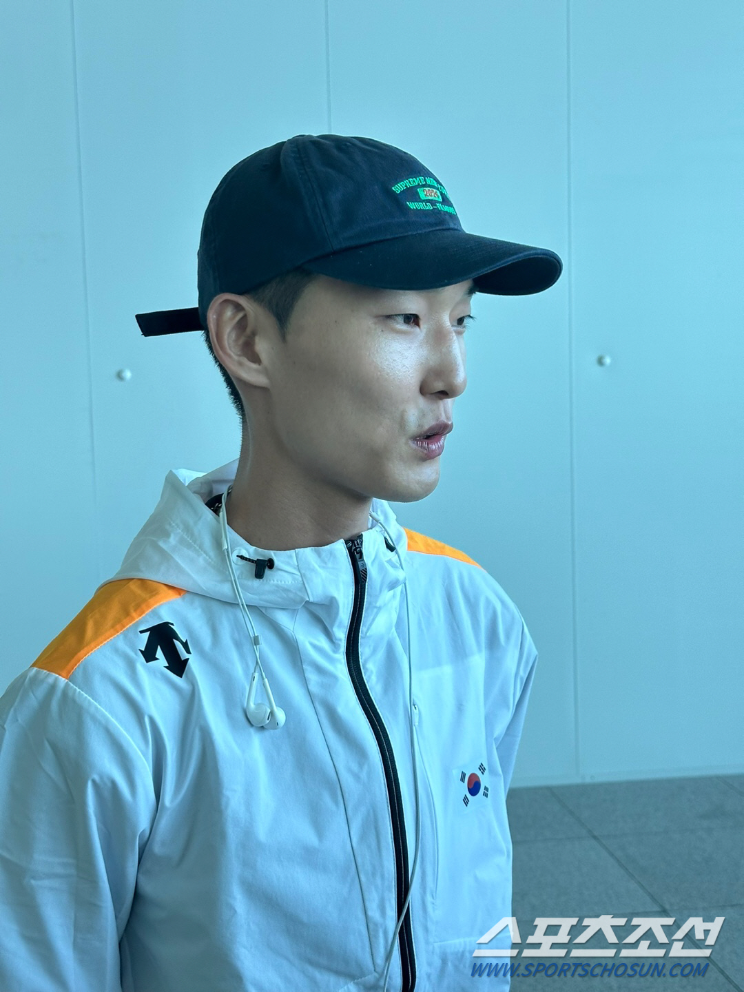 '파리올림픽 향한 마지막 여정' 스스로 삭발하며 의지 다지는 우상혁 "목…