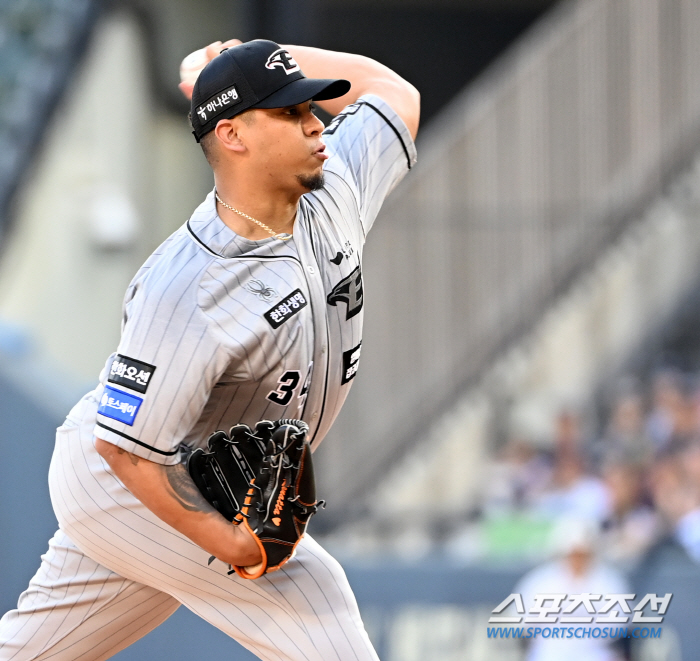 "이원화 물색했다" 산체스 통증 이탈→단 이틀 만에 '6주 대체' 와이스…