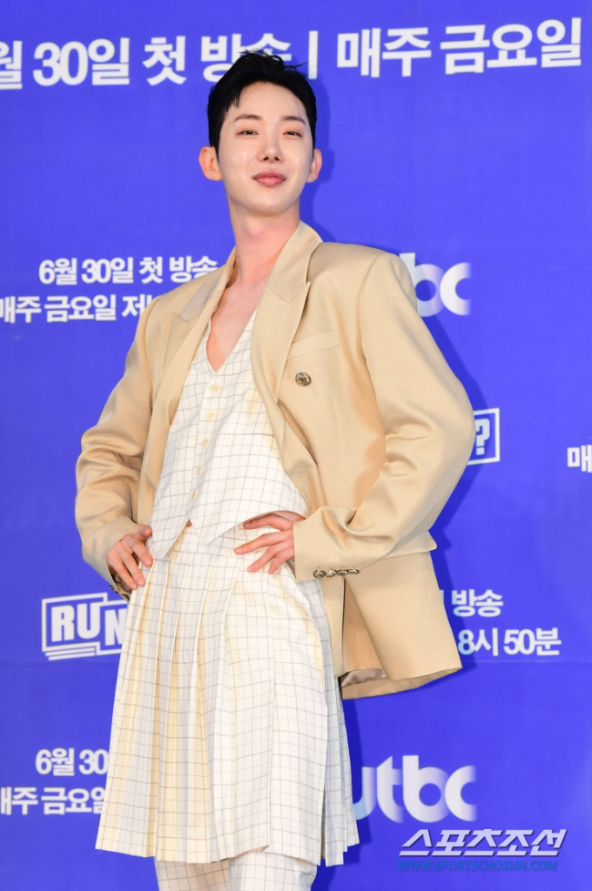 [공식] 조권, 7년 만에 큐브와 전속계약 종료…"소중했던 긴 인연, 감…