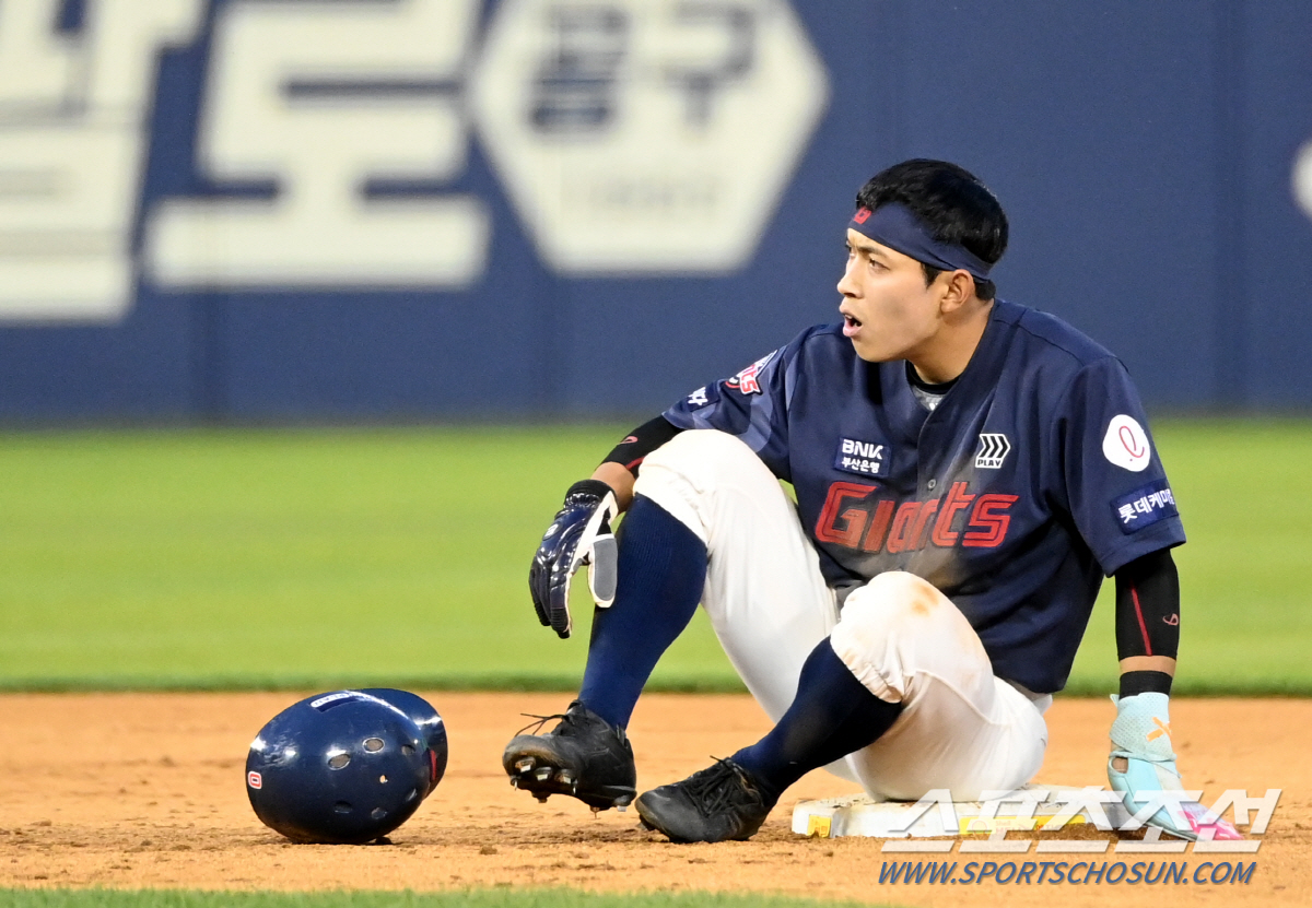 '범바오'가 쐈다. 데뷔 첫 도루 저지. 26번 성공 '마황'의 첫 2루…