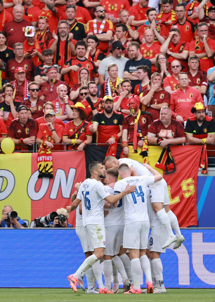 [유로2024]FIFA랭킹 3위 벨기에, 48위 슬로바키아에 0대1 패배…