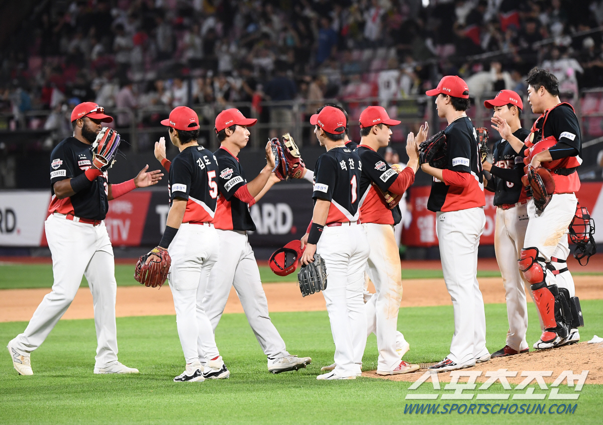 선두권만? 꼴찌도 최소 승차! 10구단 체제 이런 시즌 없었다...그렇다…