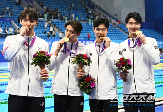 "올림픽 첫 계영800m 메달 총력전!" 전용영자 3명 다 데려간다