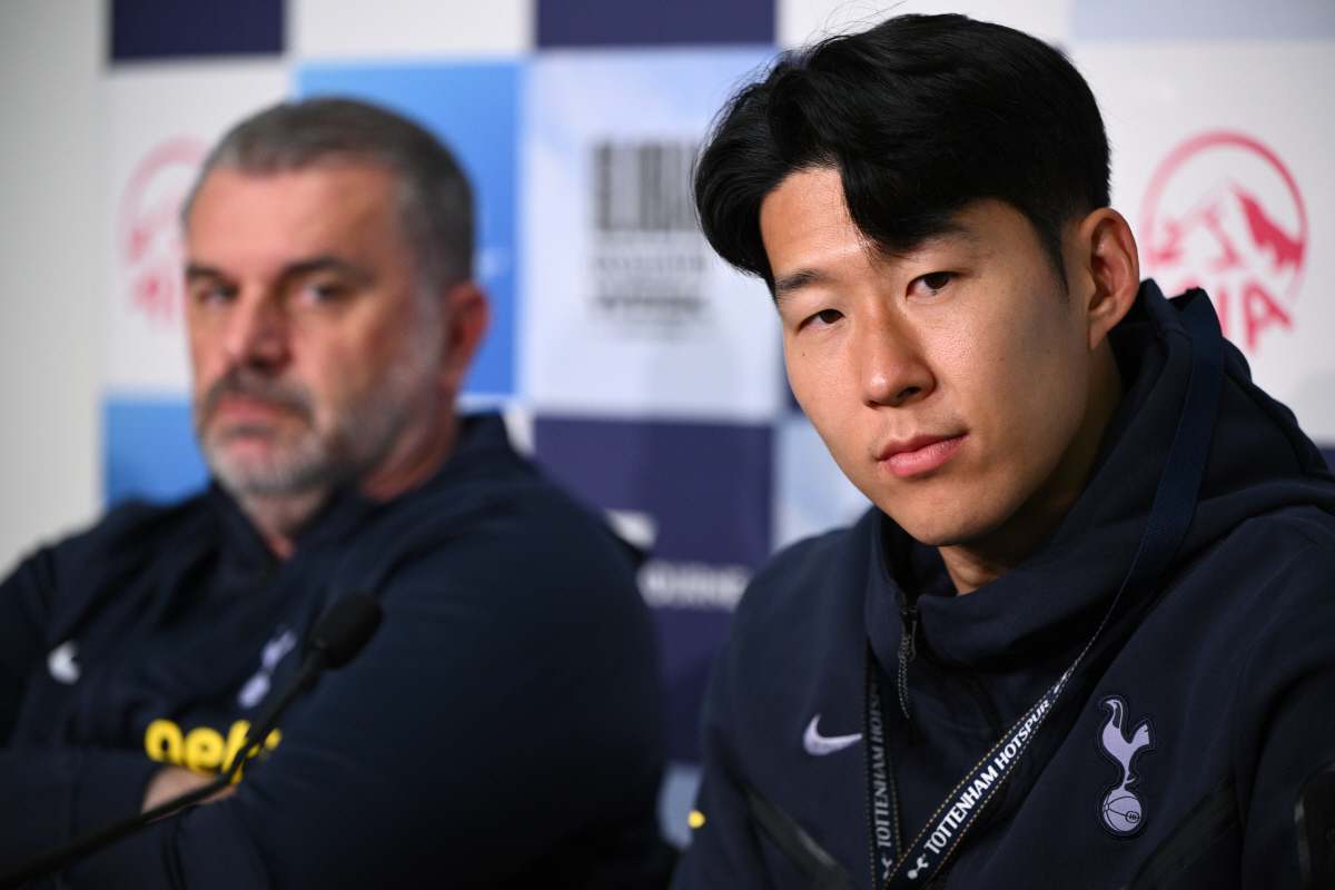 포스테코글루 감독 이건 몰랐네, EPL 최연장자 등극...'31살' 최연…