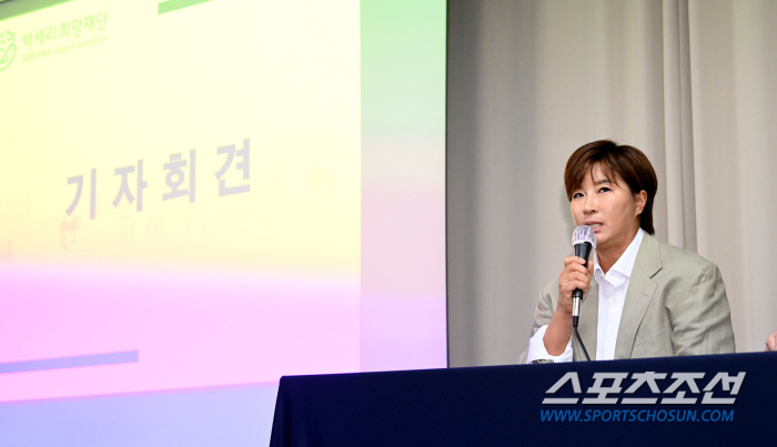 "안 울거라 생각했는데…" 꼬리에 꼬리를 무는 부채, 父와의 '손절' 결…