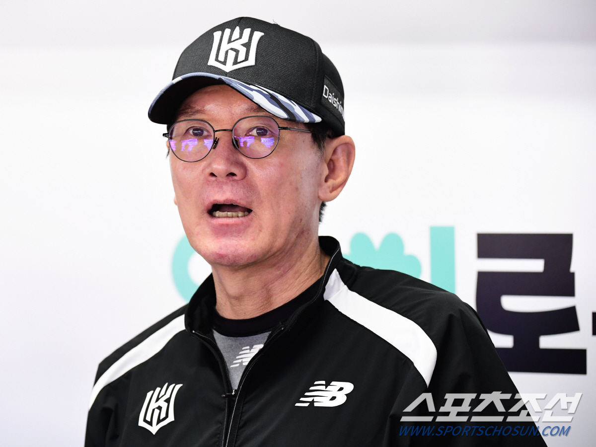 돌아온 107억 국대 에이스, 몸상태는? 지켜보는 사령탑의 속내 [수원포…