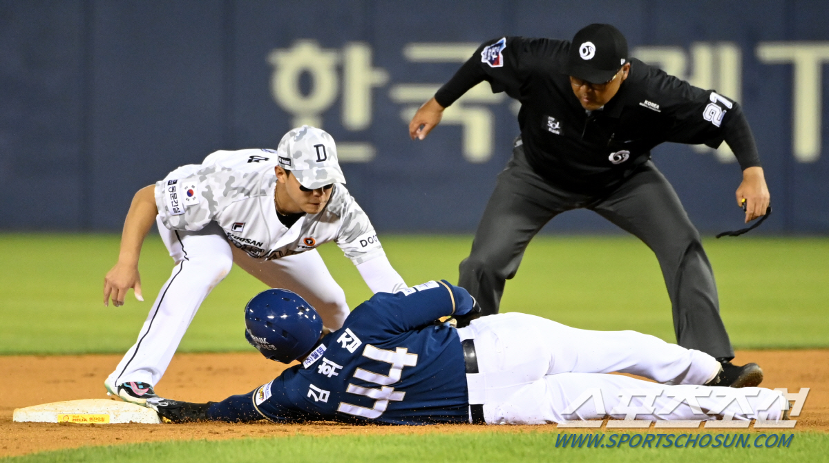 비디오 판독 결정을 바꾼다고?…포스? 태그? 혼란의 잠실→타자 입장 지연…