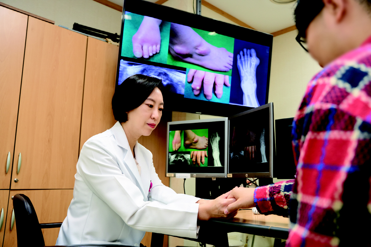 [헬스가이드-통풍] 치맥·탄산음료 등 악화시켜…만성기 땐 뼈 녹이고 치명…