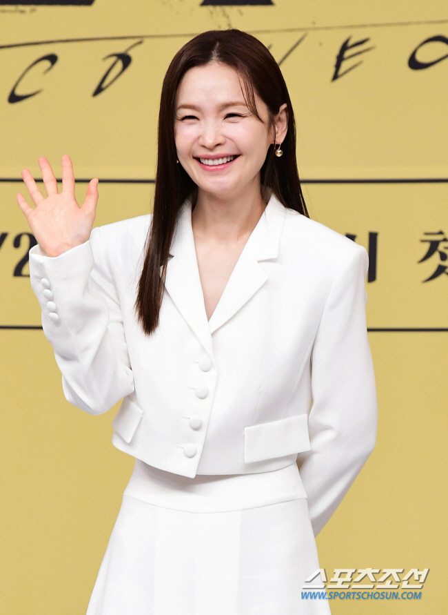 [전문] 5년 만의 이별…전미도, 비스터스엔터와 전속계약 만료