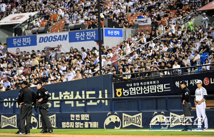 태그/포스아웃 혼동→비디오판독 번복…'혼란의 잠실' 심판진에 제재금 및 …